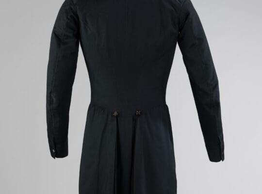 Charcoal Wool 2-Button Suit — 42R, Barely Worn