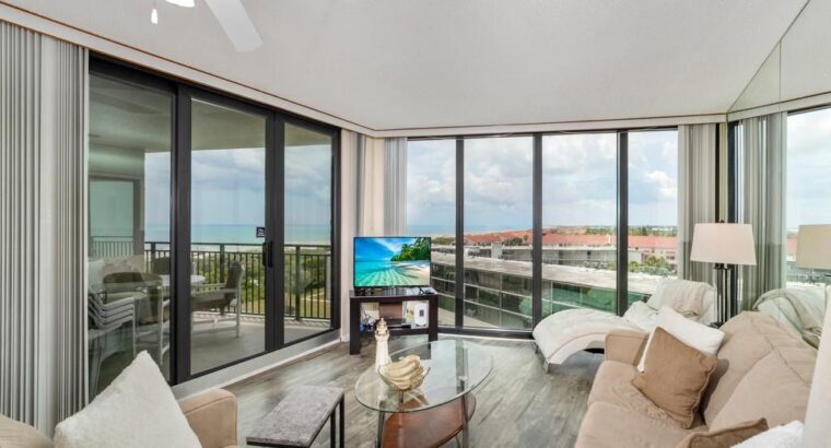 Stunning Ocean Views: Seventh-Floor Beach Condo!