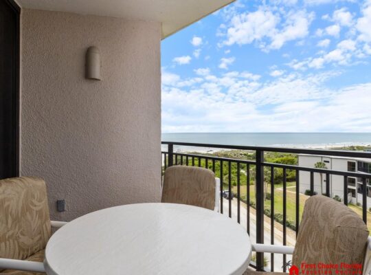 Stunning Ocean Views: Seventh-Floor Beach Condo!