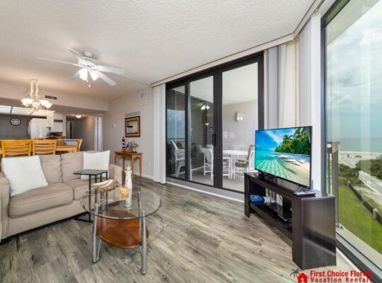 Stunning Ocean Views: Seventh-Floor Beach Condo!