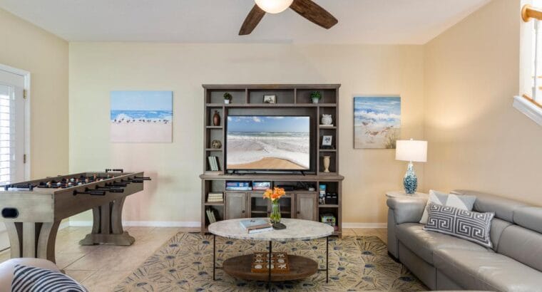 Beautiful Pool Home ~ 4 King En-suite Bedrooms ~ Only 100 steps to the beach!