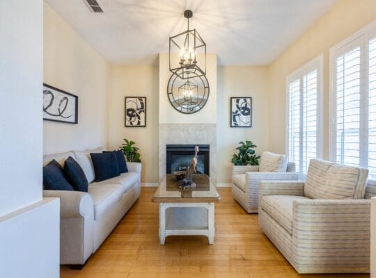 Beautiful Pool Home ~ 4 King En-suite Bedrooms ~ Only 100 steps to the beach!
