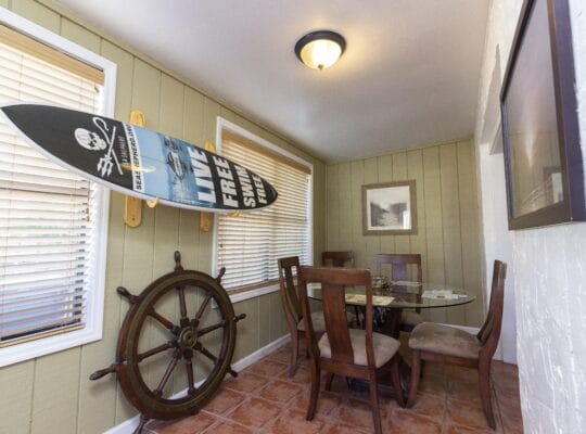Tiki Hut ~ Excellent Location ~ 1 House Off Beach!