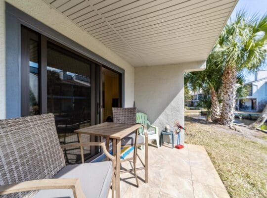Seawinds Townhome ~ Excellent Location ~ Steps to the Beach!
