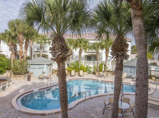 Oceanfront Resort ~ 3 Pools ~ Excellent Location