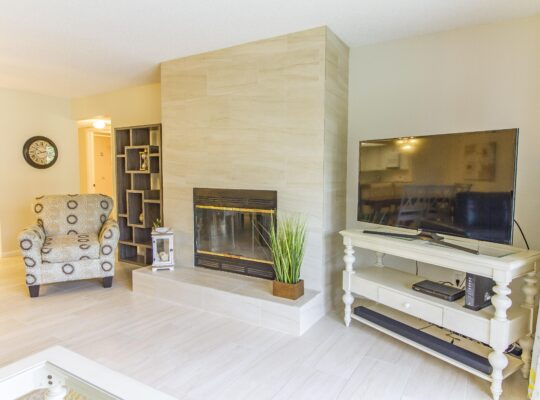 Spacious Condo ~ Excellent Location ~  Steps to the Beach
