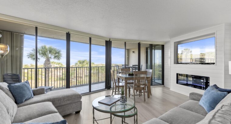 **Newly Remodeled 3/2 Oceanfront ~ 3 King Beds!**