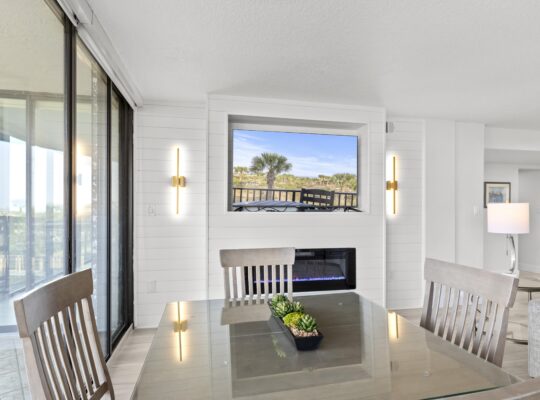 **Newly Remodeled 3/2 Oceanfront ~ 3 King Beds!**