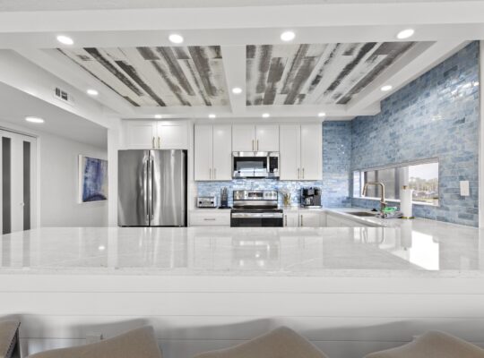 **Newly Remodeled 3/2 Oceanfront ~ 3 King Beds!**