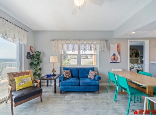 Direct Oceanfront, Large Private Sun Deck, Great Price!