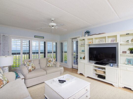 Oceanfront Condo ~ Steps from the Beach and Restaurants!