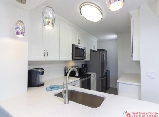 Oceanfront, Large Private Deck, Excellent Location!