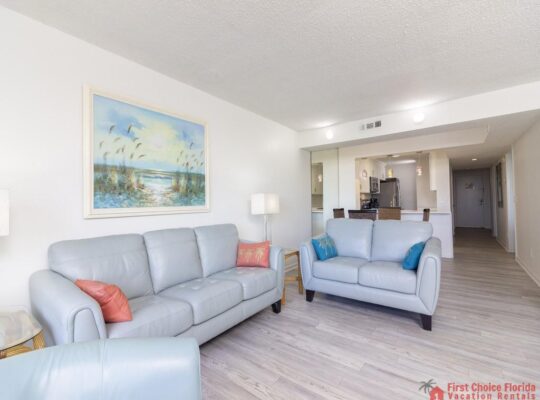 Oceanfront, Large Private Deck, Excellent Location!