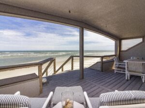 Beautiful Oceanfront Penthouse ~ Incredible Views ~ Pool