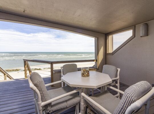Beautiful Oceanfront Penthouse ~ Incredible Views ~ Pool