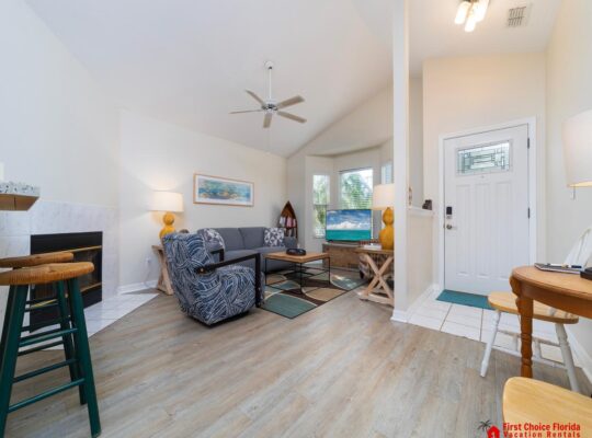 Great Beach Location ~ Pet Friendly ~ Steps to the Beach!