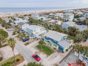 Beachy Townhome ~ Pet Friendly ~ Steps to the Beach!!!