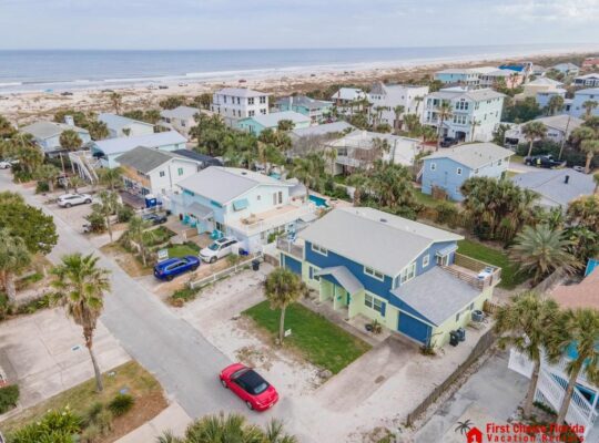 Beachy Townhome ~ Pet Friendly ~ Steps to the Beach!!!