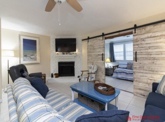 Spacious Townhome ~ Pet Friendly ~ Great Beach Location!