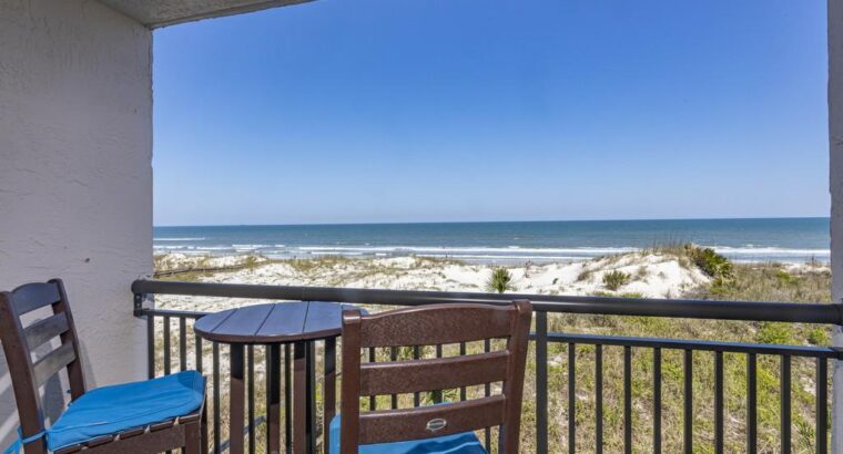 Spectacular Oceanfront Views ~ Olympic Sized Heated Oceanfront Pool