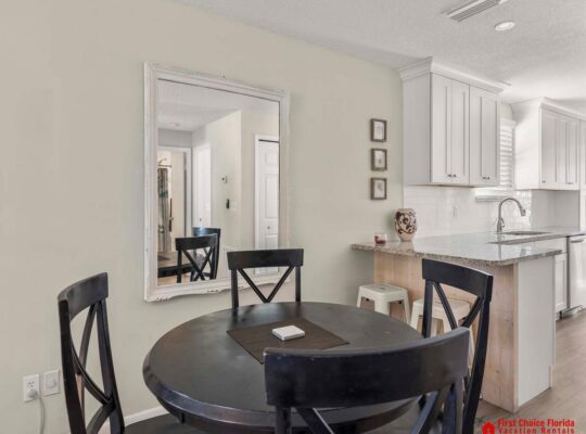 Beautiful 2/2 ~ Pet Friendly ~ Steps to the Beach!