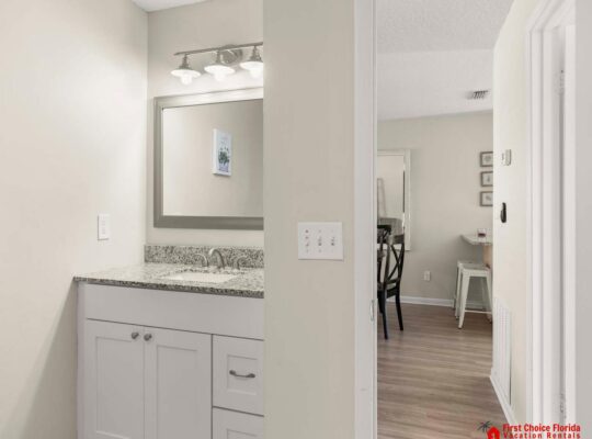 Beautiful 2/2 ~ Pet Friendly ~ Steps to the Beach!