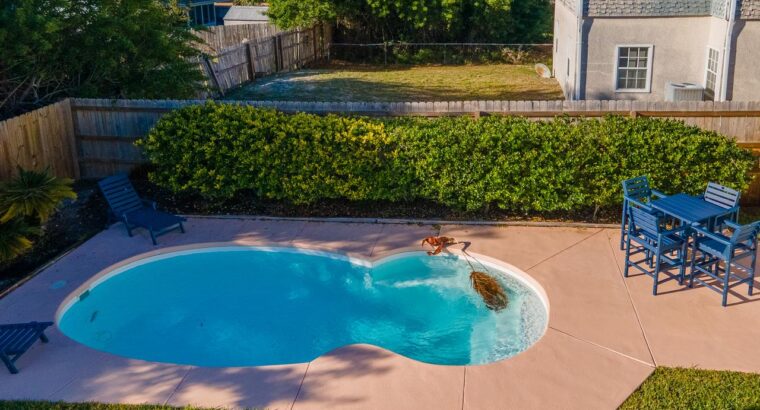 Atlantic View Pool Home ~ Sleeps 12 ~ Great Ocean Views and Lots of Decks!