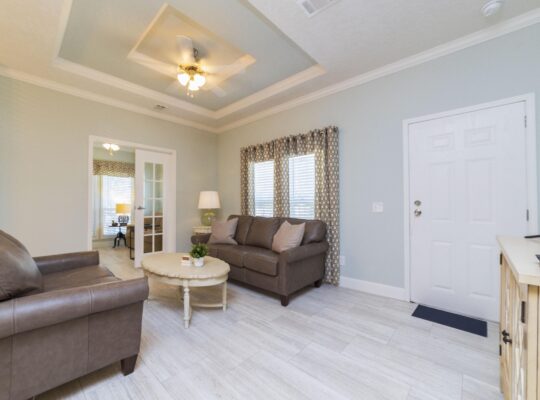 Private Retreat ~ Minutes from Historic Downtown and Beach!
