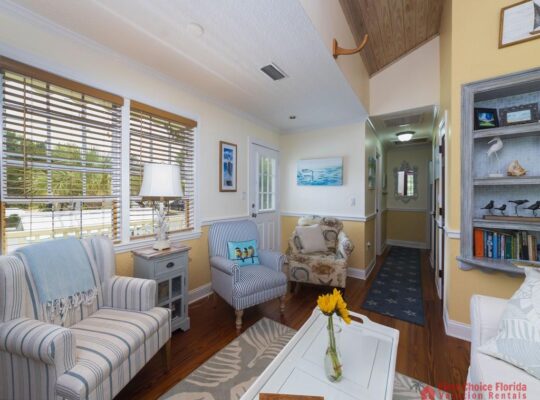 Excellent Location ~ Island Surf Cottage ~ Sleeps 4