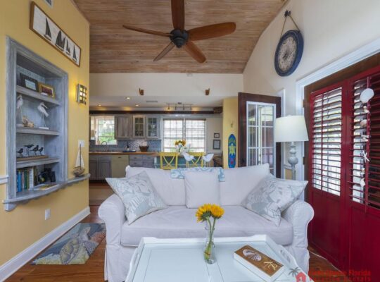 Excellent Location ~ Island Surf Cottage ~ Sleeps 4