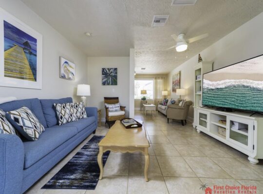 Blue Ocean ~ Pet Friendly ~ One house off the Beach!