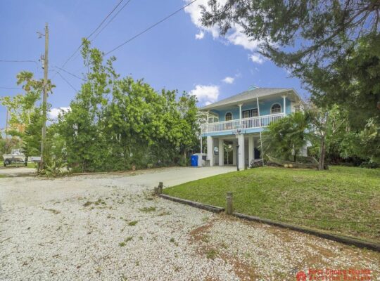 Spacious Beach Home – 2 En-suites – Elevator