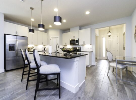 Style and Elegance! The serenity of the Beach and Downtown, just minutes away!