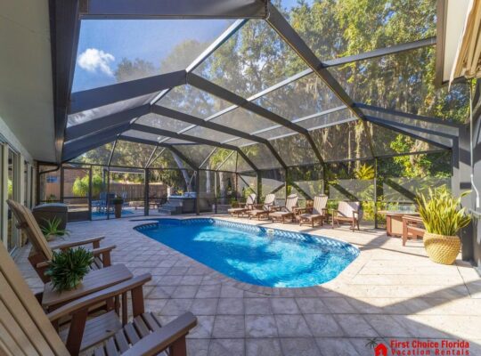 Sparkling pool and rejuvenating spa!